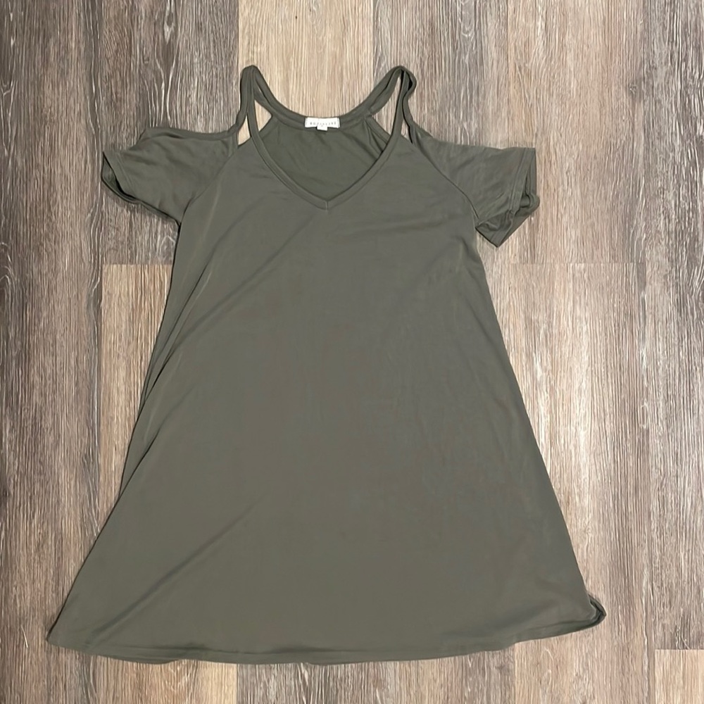 🔥3/$30! [Socialite] green cold shoulder dress
